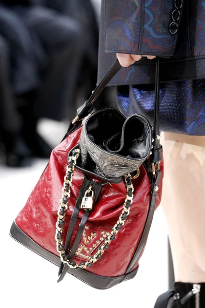 Look 64